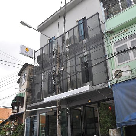 Sabye Club Hostel Bangkok Exteriör bild