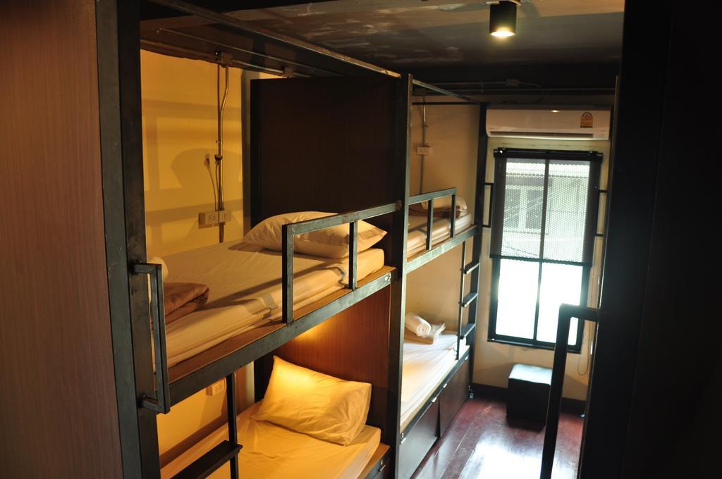 Sabye Club Hostel Bangkok Rum bild